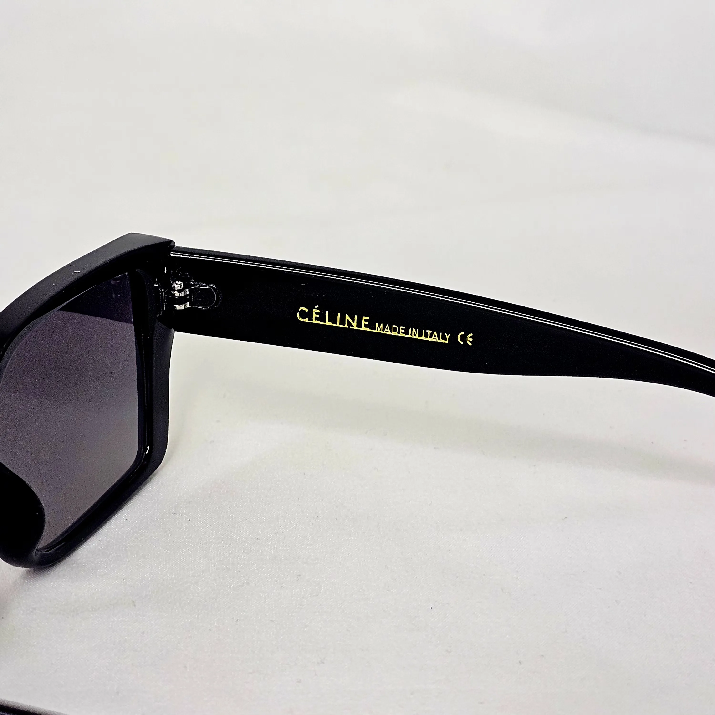 Céline Edge Square - Image 8