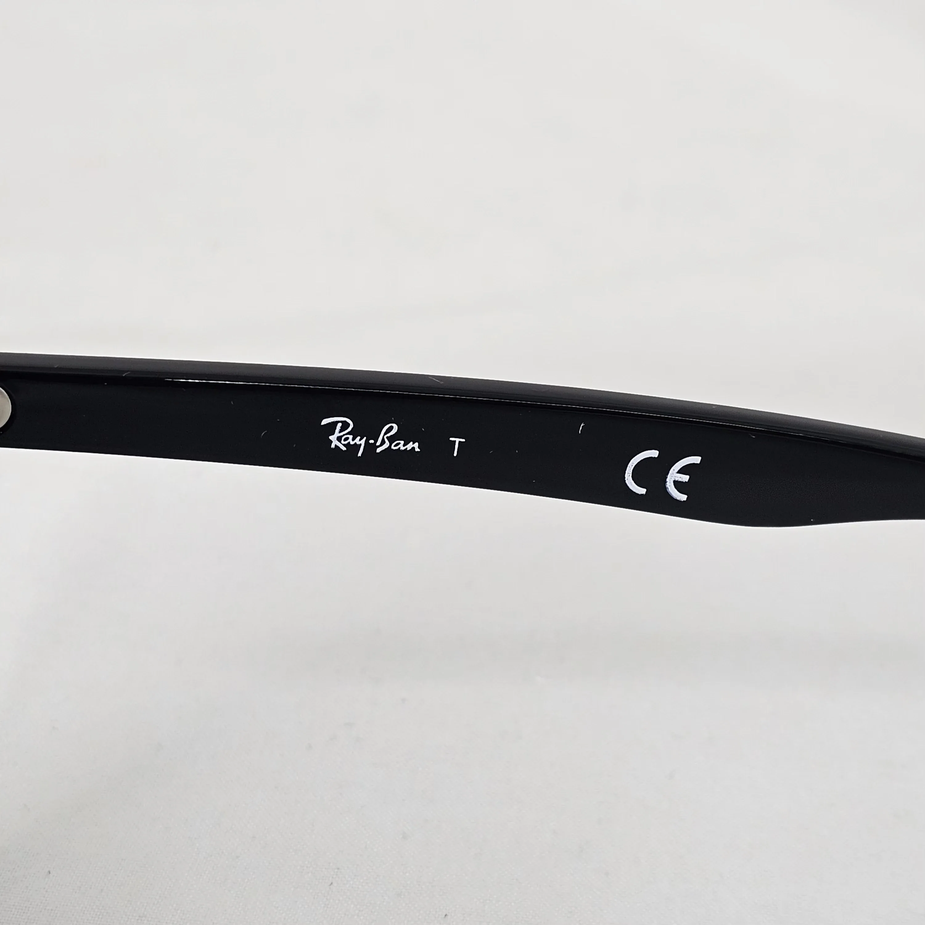Ray-Ban RB 2185F Wayfarer II - Image 13