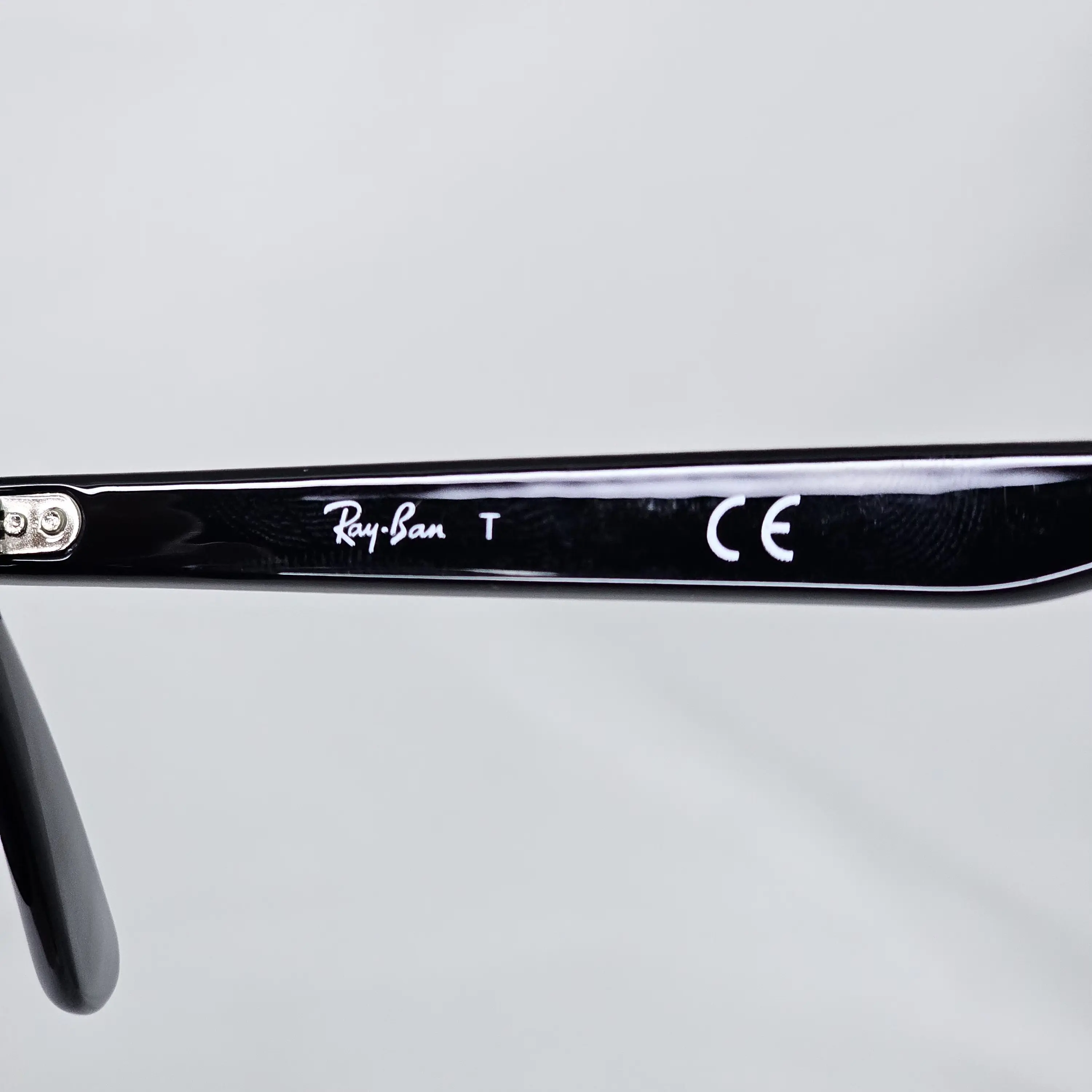 Ray-Ban RB 2185F Wayfarer II - Image 9