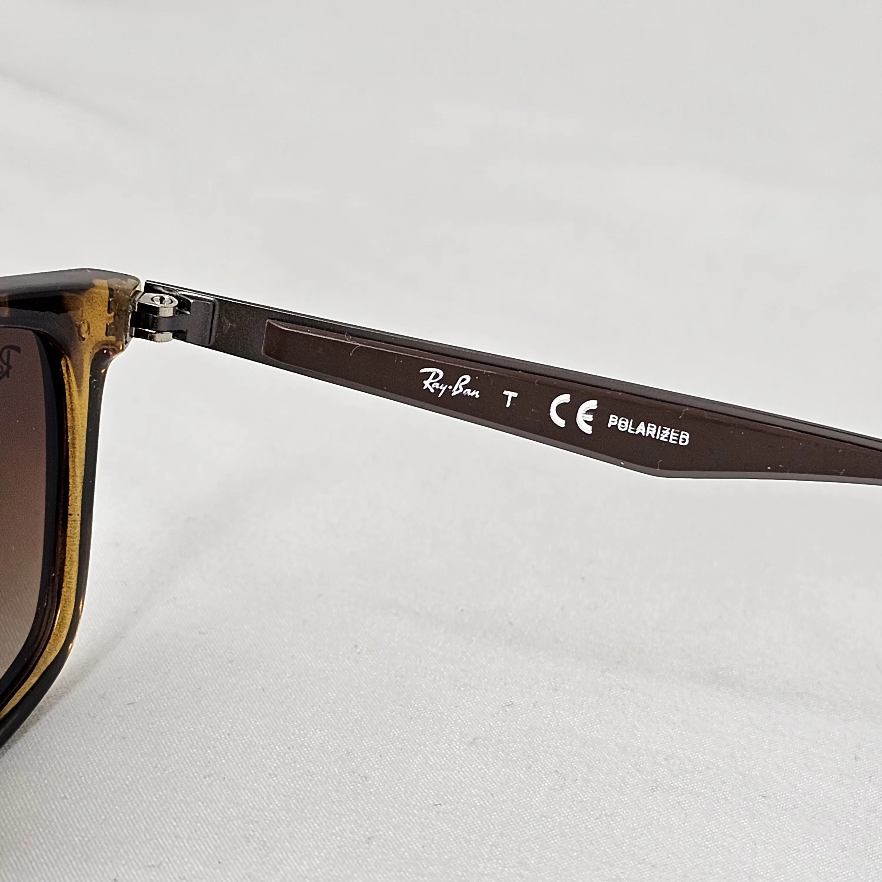 Ray-Ban RB4228F. - Image 5